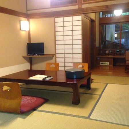 האקונה Ryokan Motoyu Kansuiro מראה חיצוני תמונה