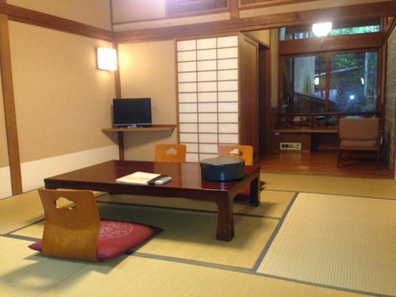 האקונה Ryokan Motoyu Kansuiro מראה חיצוני תמונה